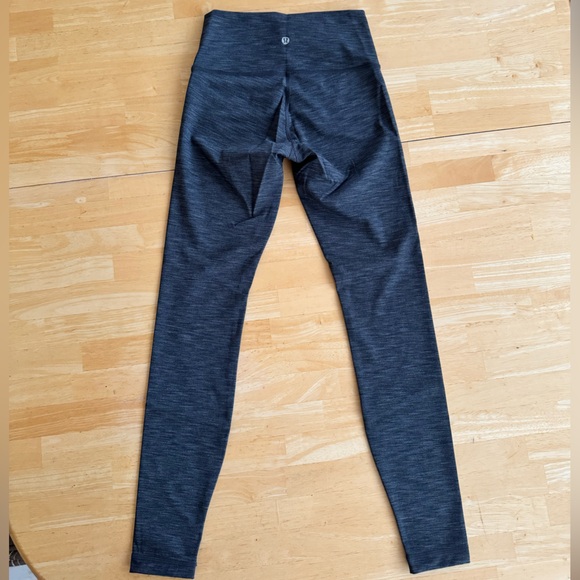 Lululemon Leggings Grey Size 6. - Picture 2 of 3
